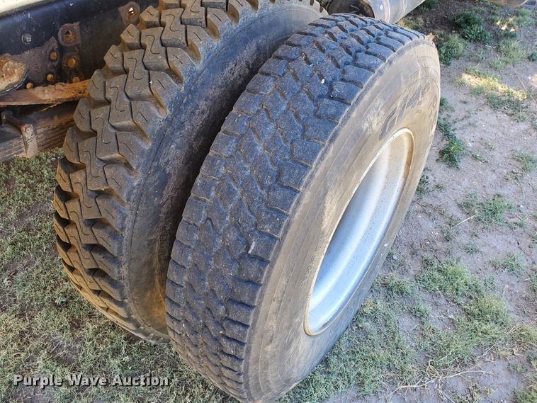 image for item DG0038 1998 Ford L8000  feed mixer truck