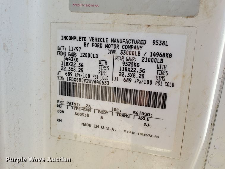 image for item DG0038 1998 Ford L8000  feed mixer truck