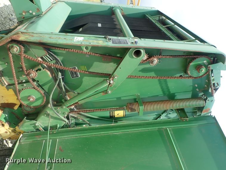 image for item DG2317 1987 John Deere 530  round baler
