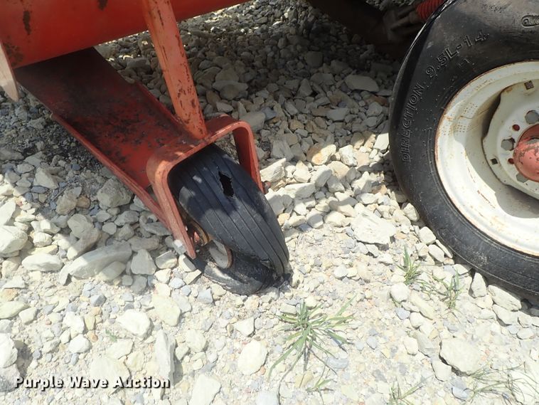 image for item DG2318 Hesston 1014  windrower