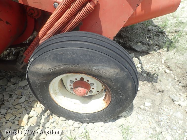 image for item DG2318 Hesston 1014  windrower