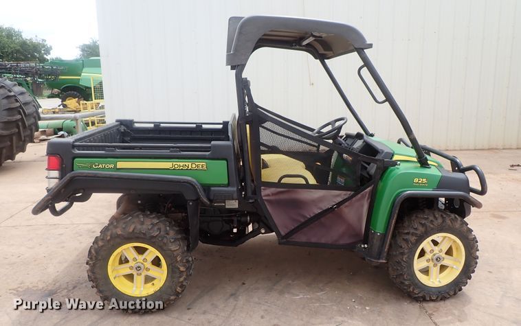 image for item DG2335 2016 John Deere 825i Gator  utility vehicle