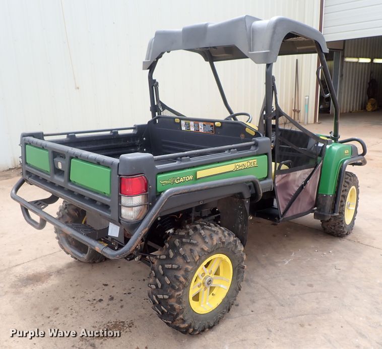 image for item DG2335 2016 John Deere 825i Gator  utility vehicle