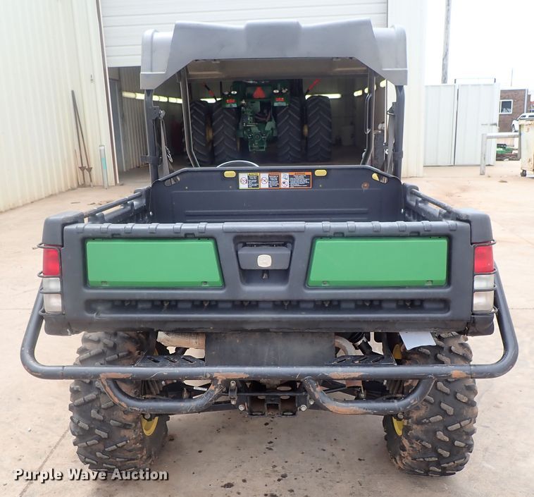 image for item DG2335 2016 John Deere 825i Gator  utility vehicle