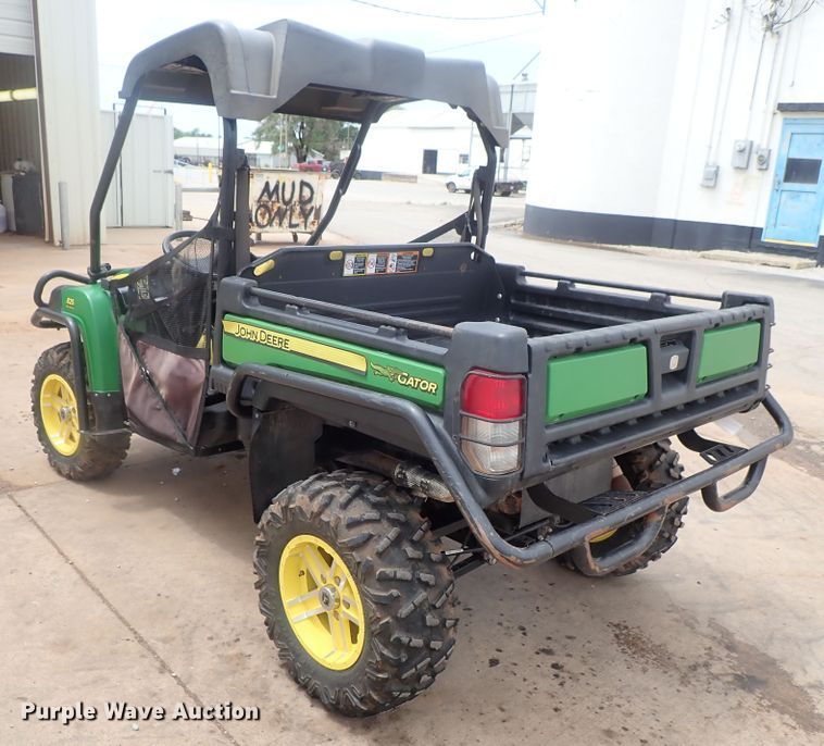 image for item DG2335 2016 John Deere 825i Gator  utility vehicle