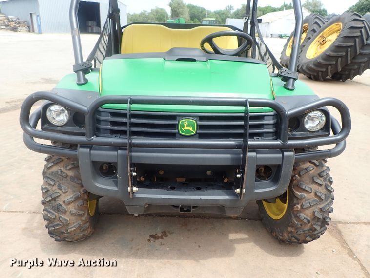 image for item DG2335 2016 John Deere 825i Gator  utility vehicle