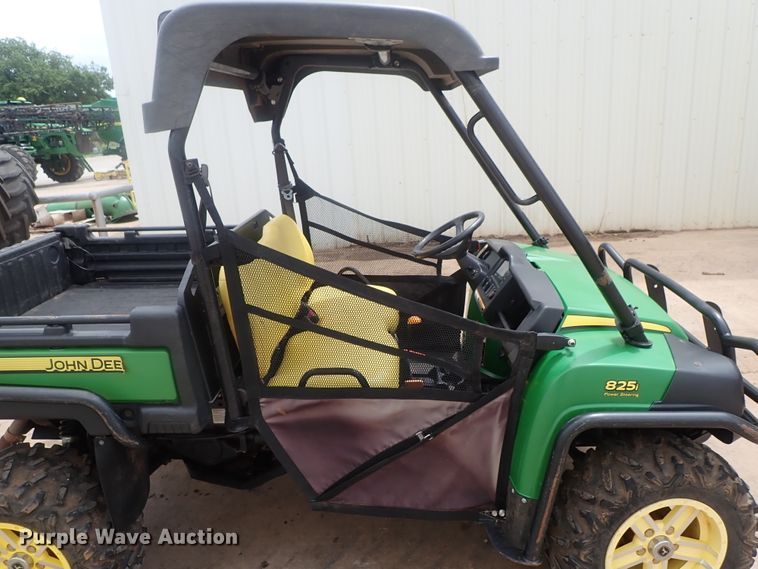 image for item DG2335 2016 John Deere 825i Gator  utility vehicle