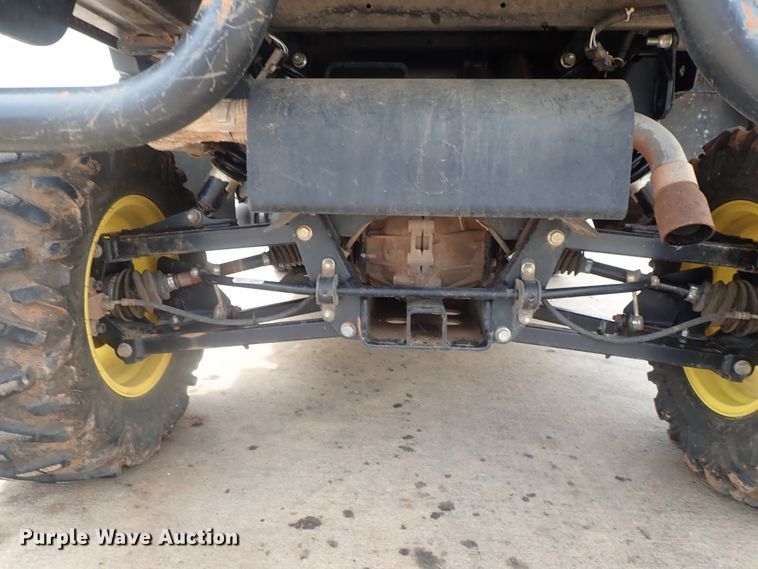 image for item DG2335 2016 John Deere 825i Gator  utility vehicle