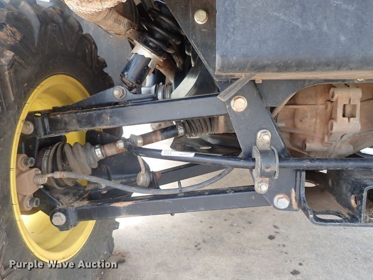 image for item DG2335 2016 John Deere 825i Gator  utility vehicle