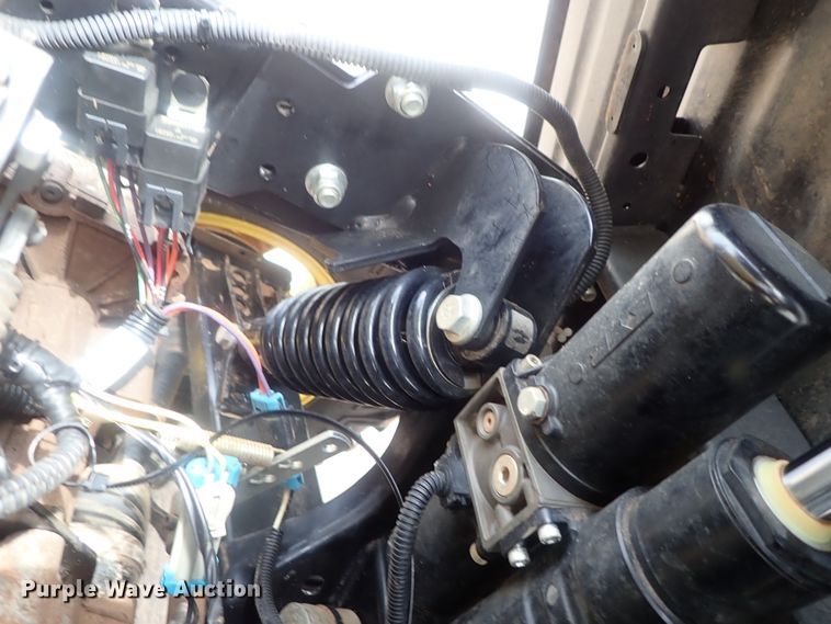 image for item DG2335 2016 John Deere 825i Gator  utility vehicle