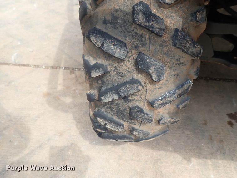 image for item DG2335 2016 John Deere 825i Gator  utility vehicle