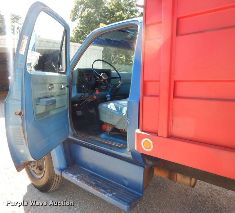 image for item DG7874 1974 GMC 6000  grain truck