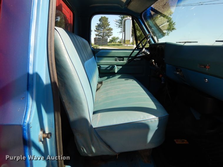 image for item DG7874 1974 GMC 6000  grain truck