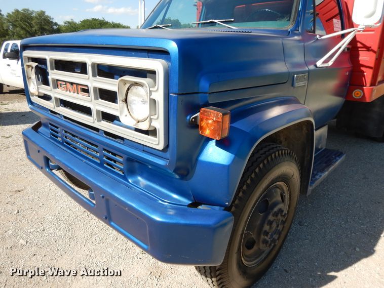 image for item DG7874 1974 GMC 6000  grain truck