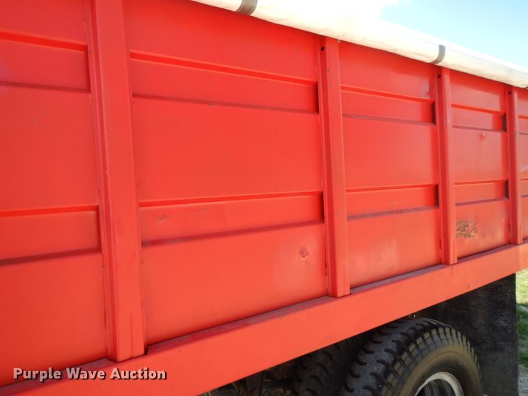 image for item DG7874 1974 GMC 6000  grain truck