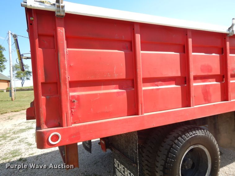 image for item DG7874 1974 GMC 6000  grain truck