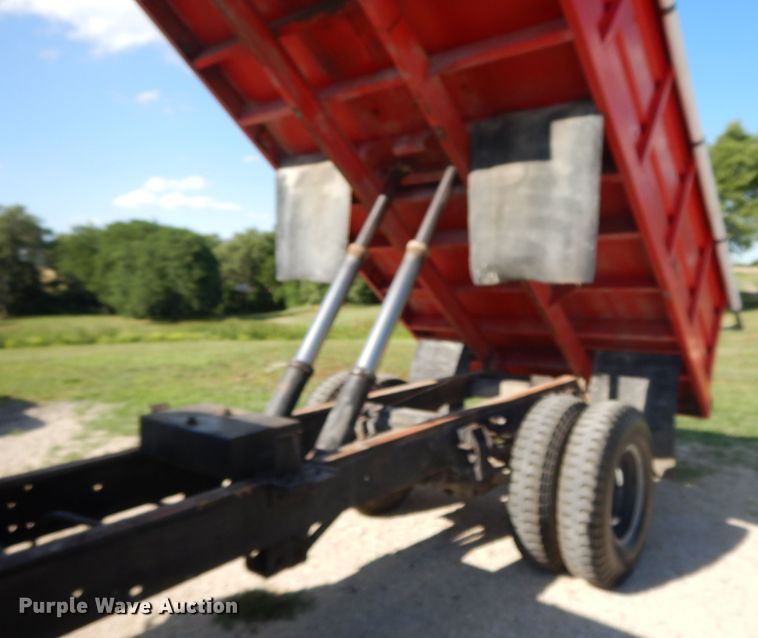 image for item DG7874 1974 GMC 6000  grain truck