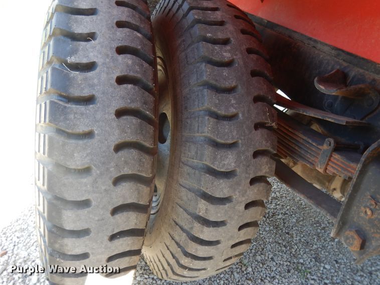 image for item DG7874 1974 GMC 6000  grain truck