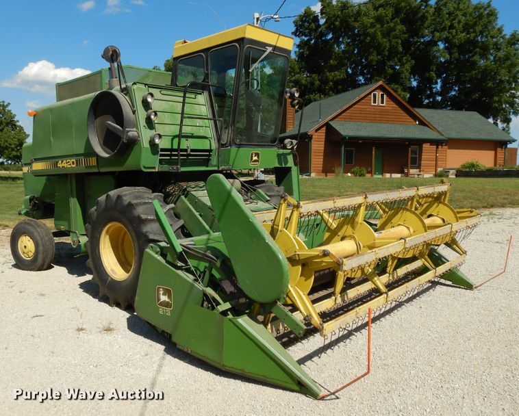 1981 John Deere 4420 combine in Topeka, KS Item DG7875 sold Purple Wave