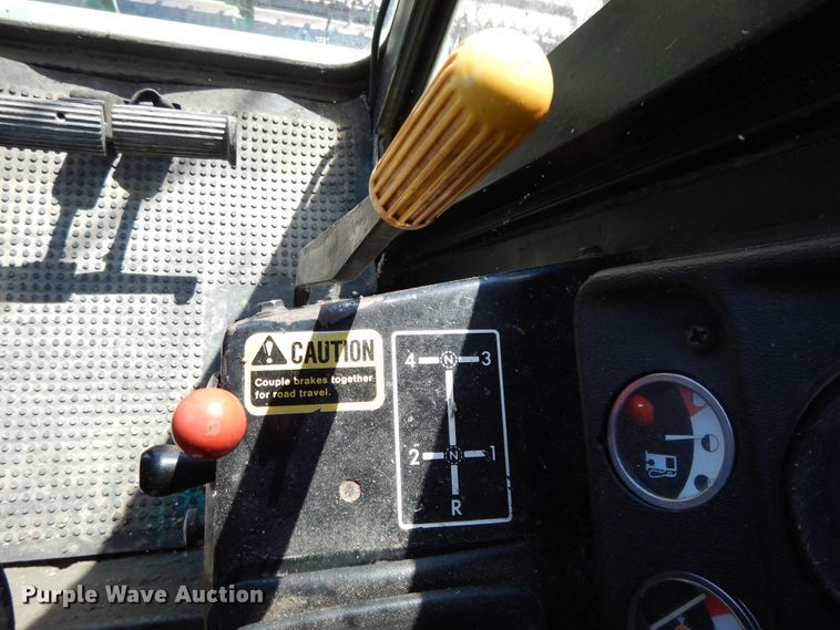 image for item DG7875 1981 John Deere 4420 combine