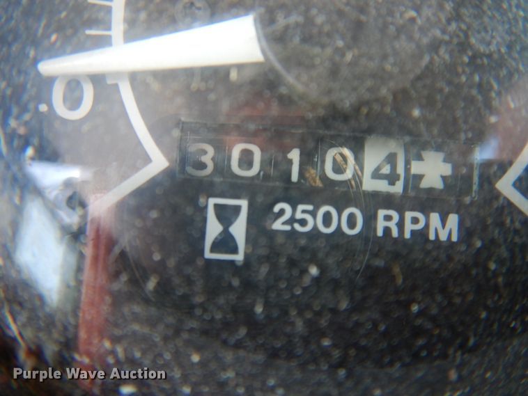 image for item DG7875 1981 John Deere 4420 combine