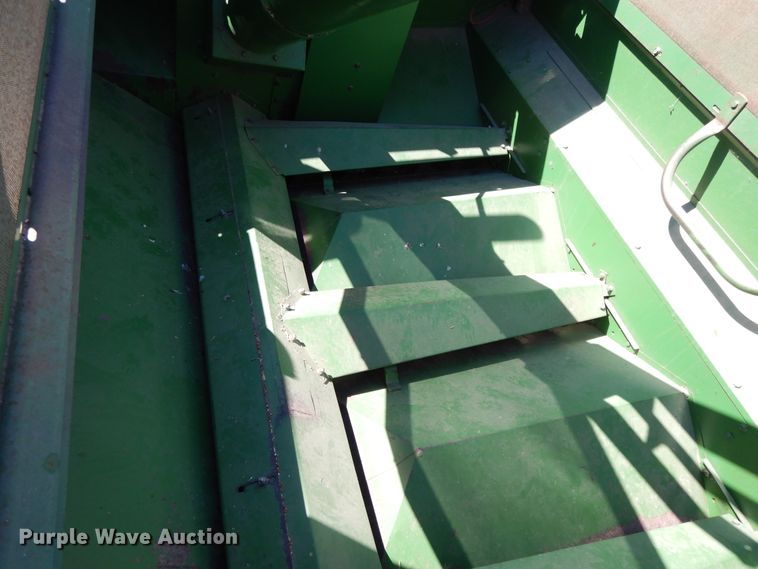 image for item DG7875 1981 John Deere 4420 combine