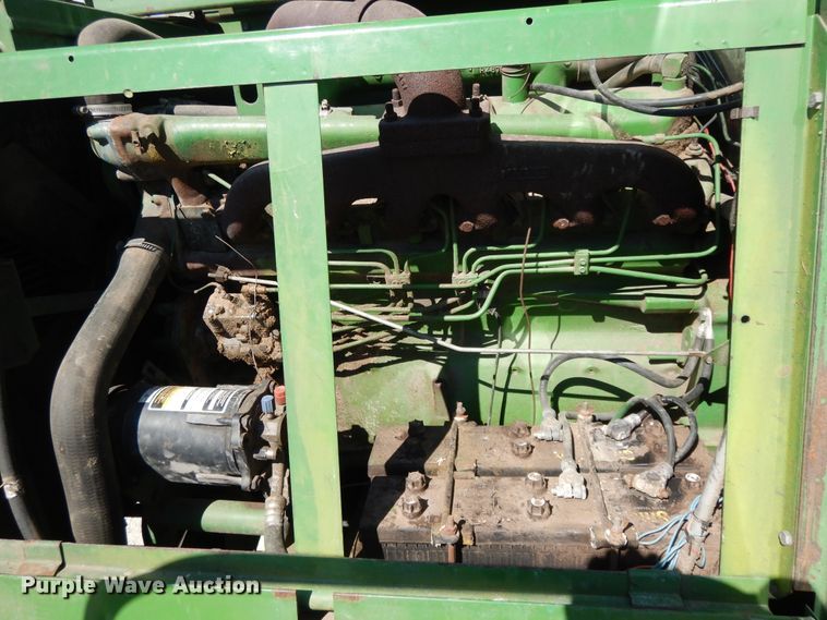 image for item DG7875 1981 John Deere 4420 combine