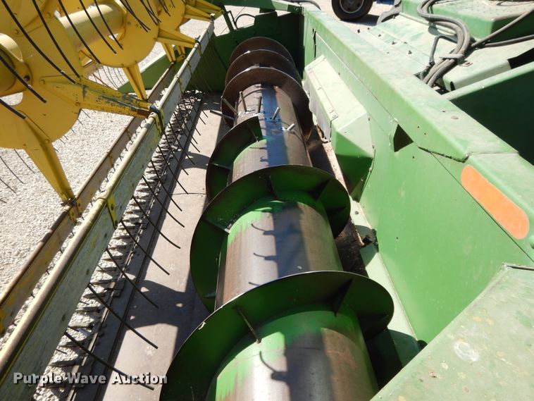 image for item DG7875 1981 John Deere 4420 combine