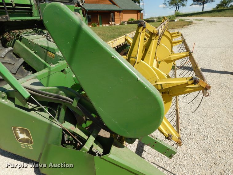 image for item DG7875 1981 John Deere 4420 combine