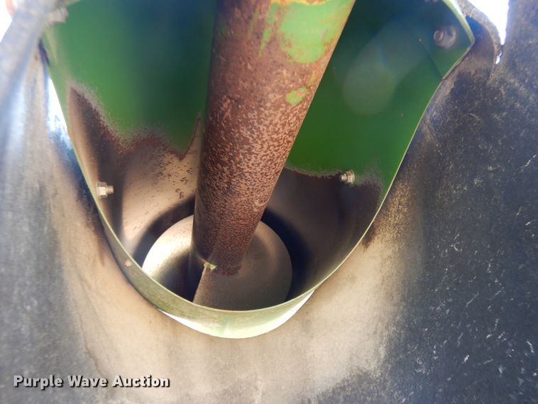 image for item DG7875 1981 John Deere 4420 combine