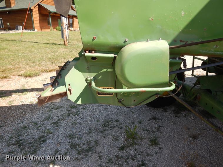 image for item DG7875 1981 John Deere 4420 combine