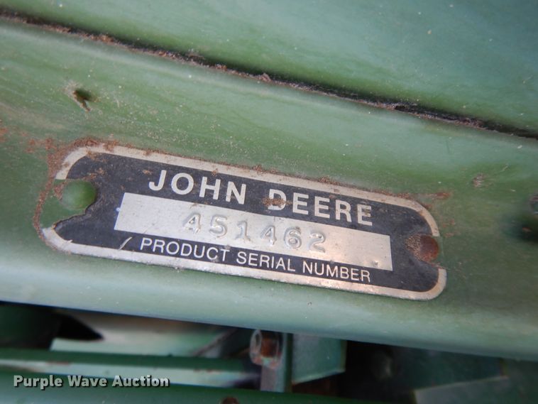 image for item DG7875 1981 John Deere 4420 combine