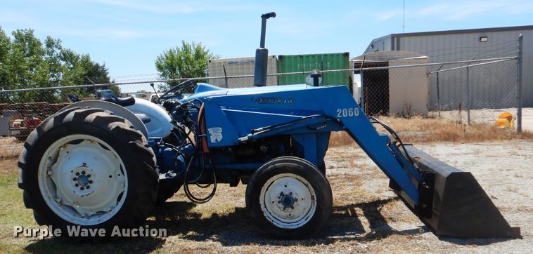 image for item DG8662 Ford 3000  tractor