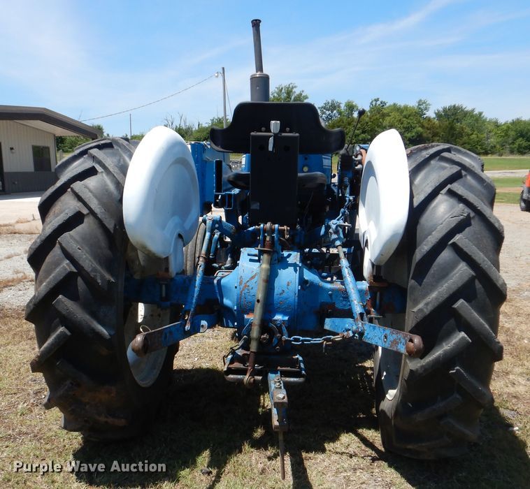 image for item DG8662 Ford 3000  tractor