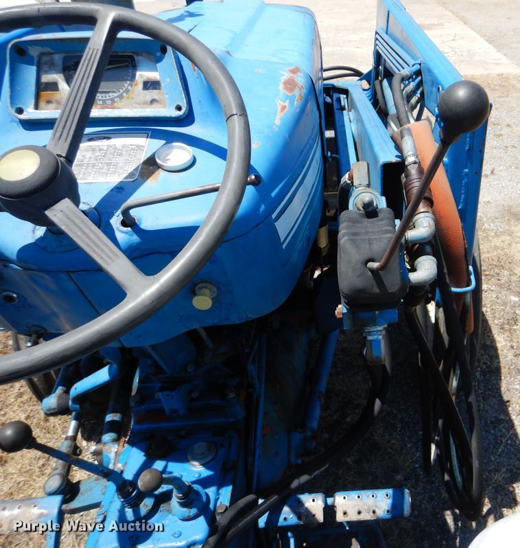 image for item DG8662 Ford 3000  tractor