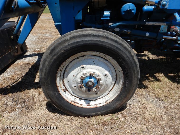 image for item DG8662 Ford 3000  tractor