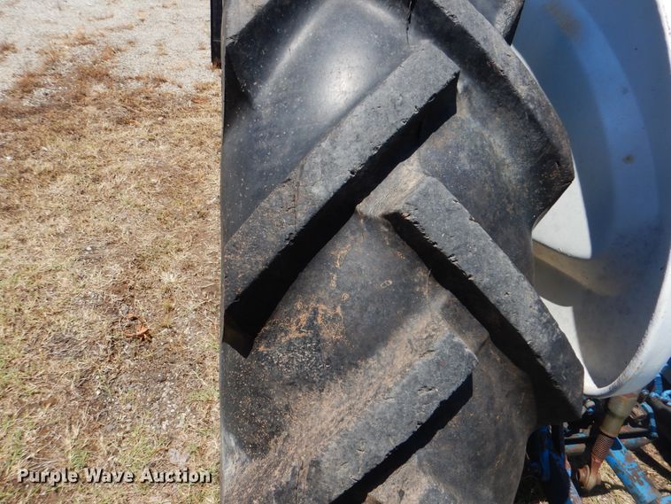 image for item DG8662 Ford 3000  tractor