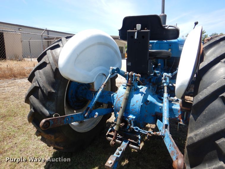 image for item DG8662 Ford 3000  tractor