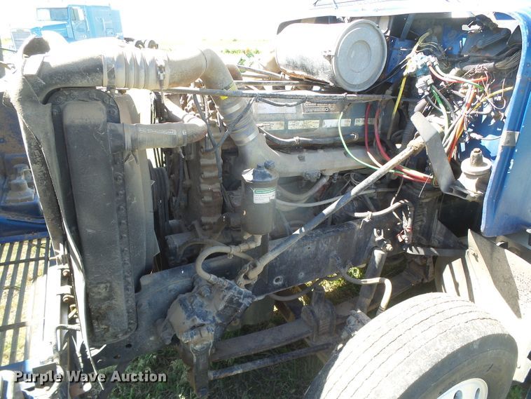 image for item DH4976 1997 Freightliner FLD  semi truck