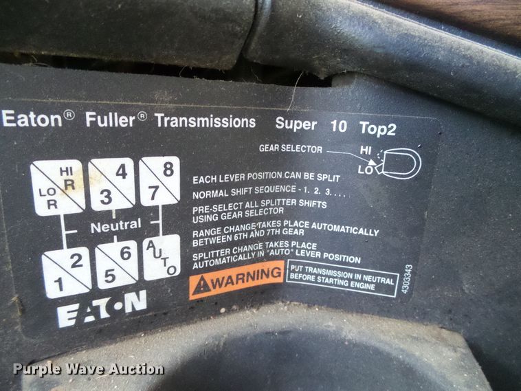 image for item DH4976 1997 Freightliner FLD  semi truck