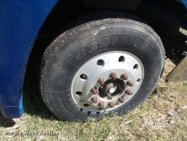 image for item DH4976 1997 Freightliner FLD  semi truck