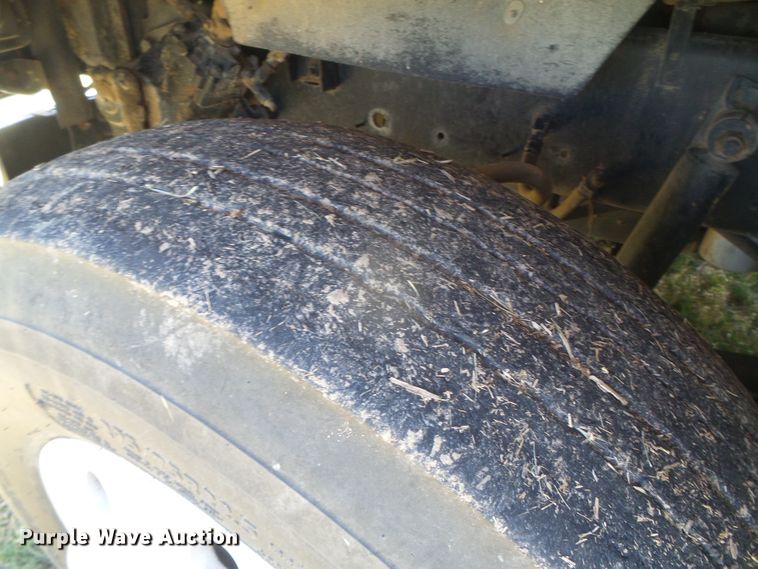 image for item DH4976 1997 Freightliner FLD  semi truck