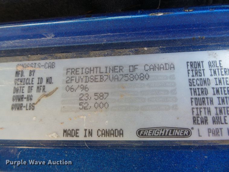 image for item DH4976 1997 Freightliner FLD  semi truck