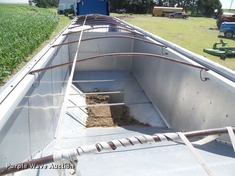 image for item DH4977 1982 Timpte Super Hopper double hopper bottom grain trailer