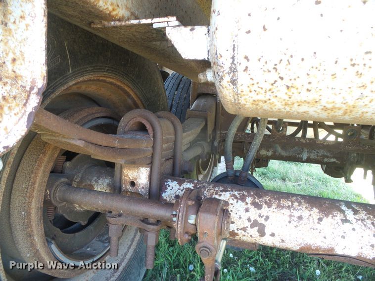 image for item DH4977 1982 Timpte Super Hopper double hopper bottom grain trailer