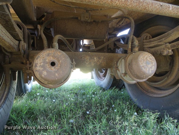 image for item DH4977 1982 Timpte Super Hopper double hopper bottom grain trailer