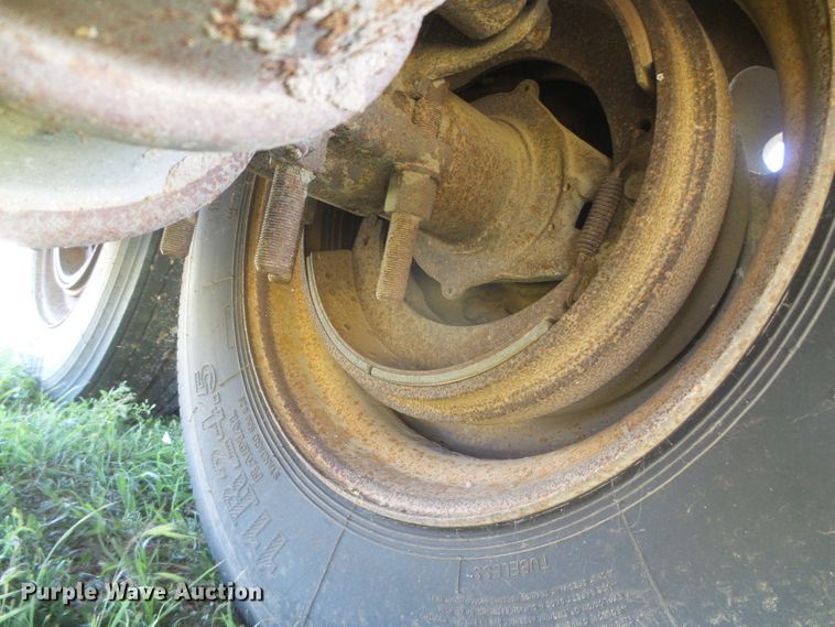 image for item DH4977 1982 Timpte Super Hopper double hopper bottom grain trailer