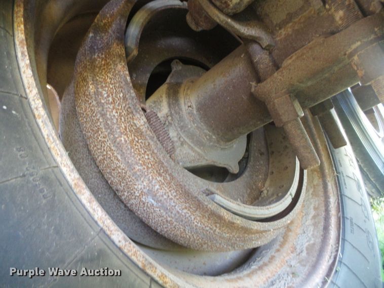 image for item DH4977 1982 Timpte Super Hopper double hopper bottom grain trailer