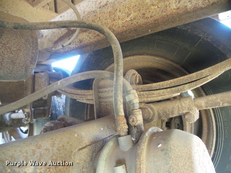 image for item DH4977 1982 Timpte Super Hopper double hopper bottom grain trailer