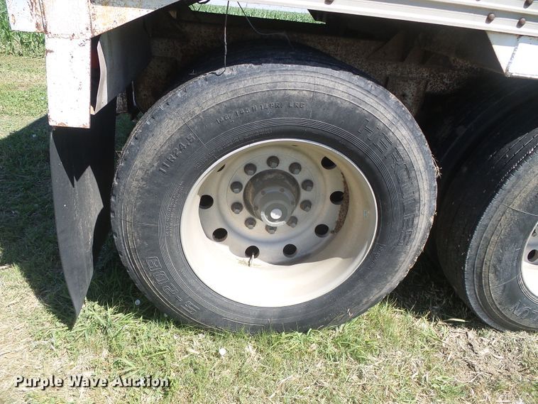 image for item DH4977 1982 Timpte Super Hopper double hopper bottom grain trailer